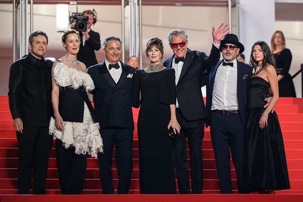 Paul Soriano, Vicky Krieps, Andy García, Rosemarie DeWitt, Danny Huston, Jai Stefan και Sofia Stefan στην προβολή του Diamond στο 79ο Φεστιβάλ Καννών.